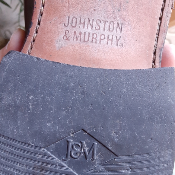 Johnston and Murphy,  Classic Brown Dress or Business Wingtips, Size 11 - Picture 9 of 10
